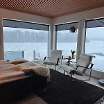 Northern Lights River Nest Huvilat