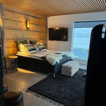 Northern Lights River Nest * Rovaniemi