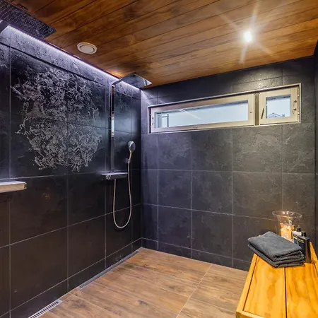 Villa Northern Lights River Nest Rovaniemi