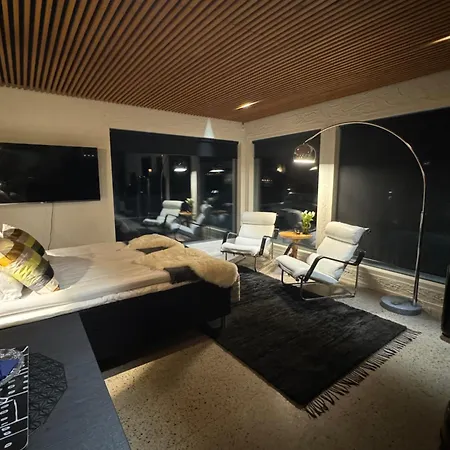 Northern Lights River Nest