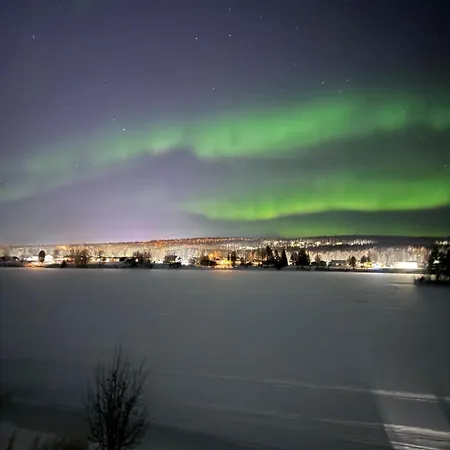 Northern Lights River Nest Villa Rovaniemi